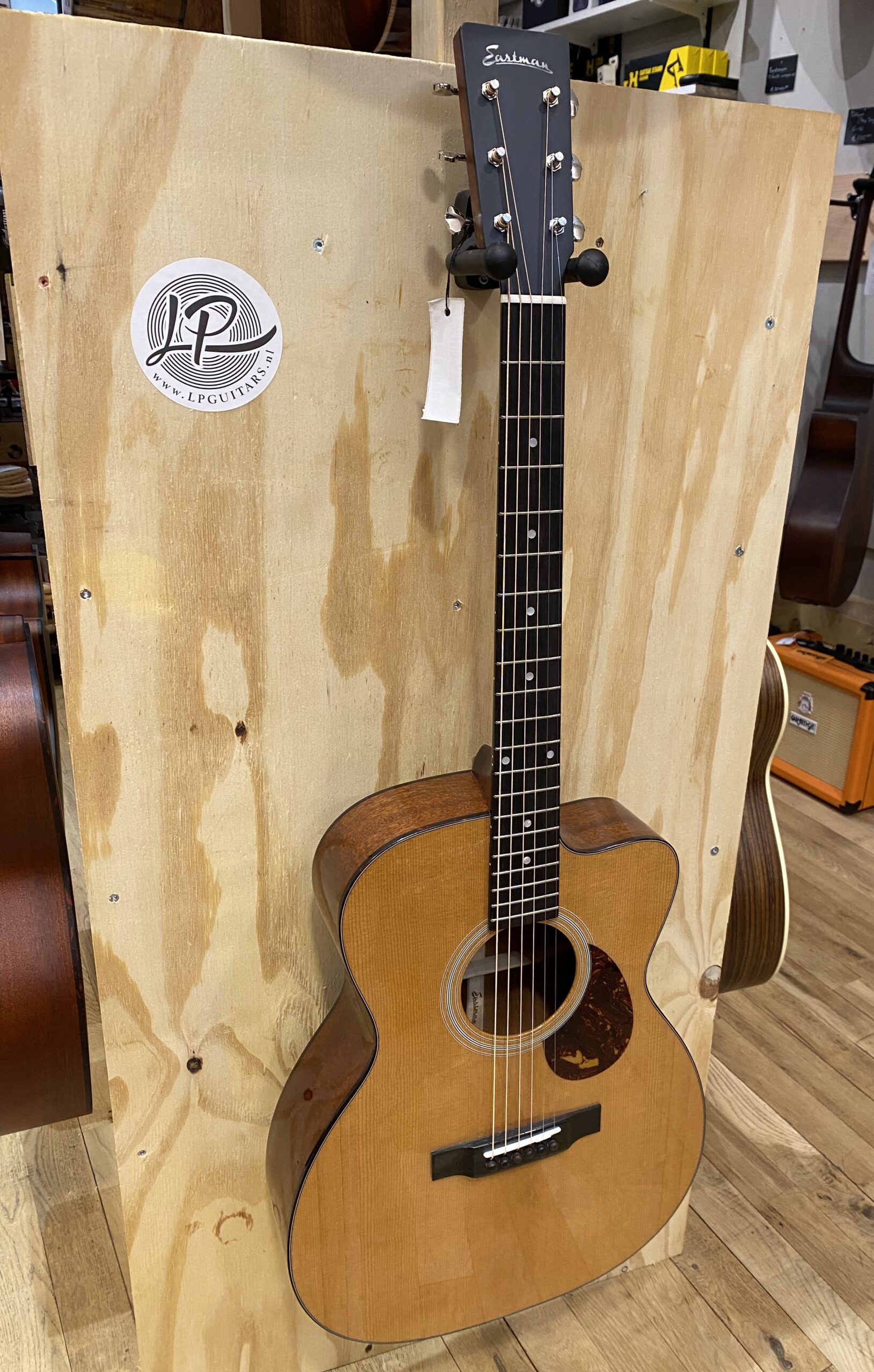 Eastman E1Omce Deluxe